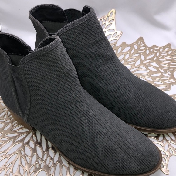 Kenzie Textured Dusty Blue Suede Side Zip and Elastic Insert Booties Size 10 - Picture 1 of 8